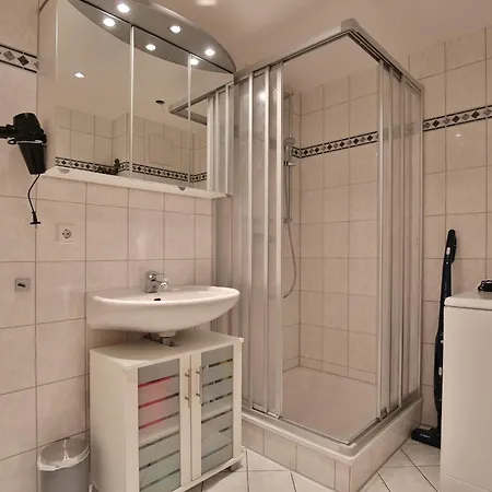 Baedervilla Bergstrasse 30 Baedervilla Bergstrasse 2